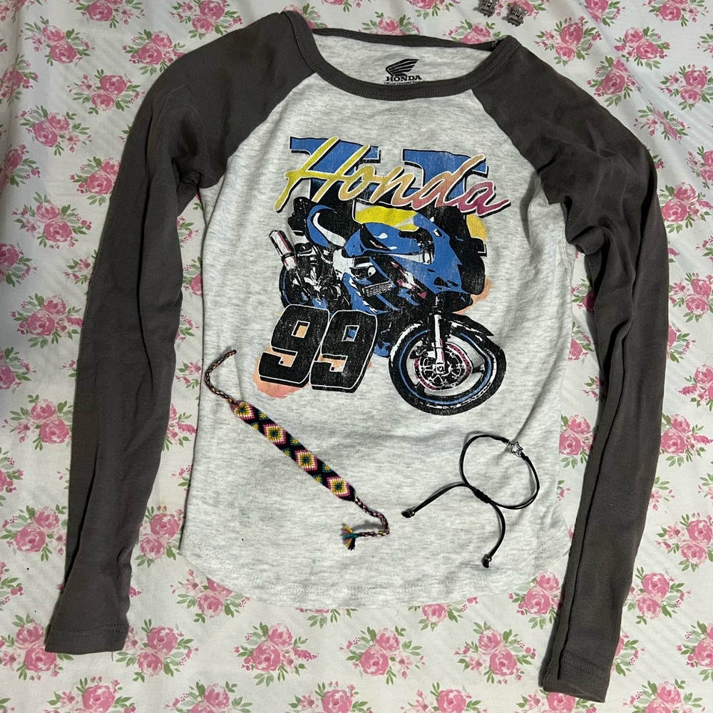 Women's Gray and Black Long Sleeve Top